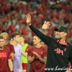 15 July 2022 Jurgen Klopp of Liverpool leads the Liverpool squad around the pitch to thank the fans after the Standard Chartered Singapore Trophy 2022 match between Liverpool and Crystal Palace at the Singapore National Stadium